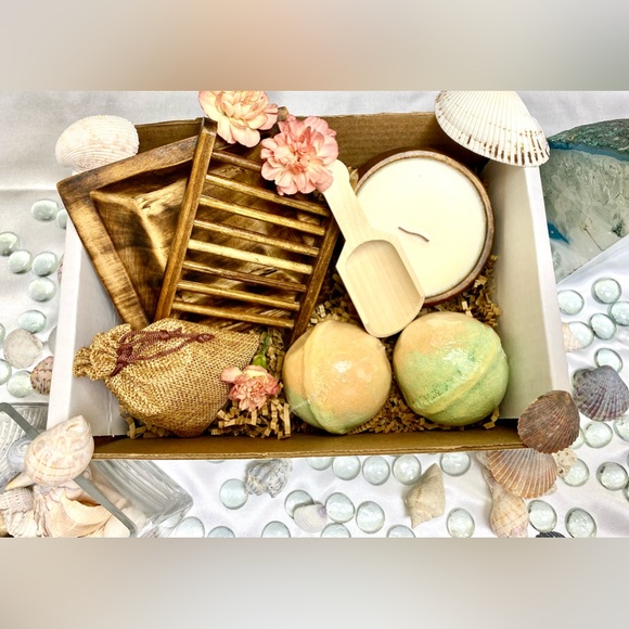 🔥SALE🔥 Handmade Luxury Spa Gift Set - Picture 2 of 2